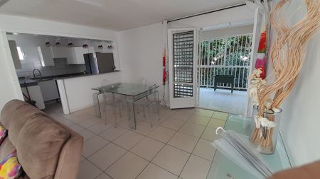 Location appartement 2 pièces, 45.95m², Fort-de-France - Photo 2