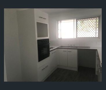 TWO BEDROOM VILLA WITH COURTYARD - Photo 4