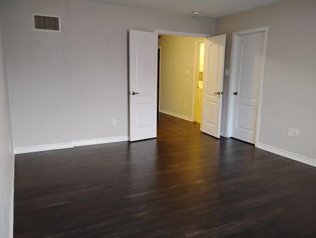 For Lease - 106 Benhurst Crescent, Brampton, Ontario - Photo 4
