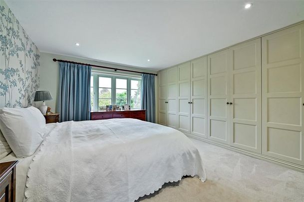 5 bedroom detached house to rent - Photo 1