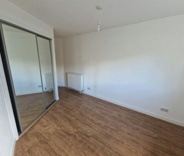 Flat to rent on - Photo 5