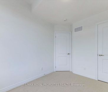 Townhouse For Lease | E8087826 - Photo 2