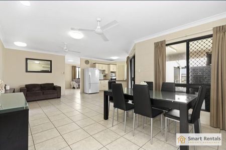 3 Thornbill Close, Kelso QLD 4815 - House For Rent | Domain - Photo 4
