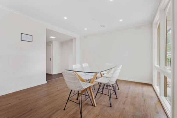 Double Room With Ensuite - Photo 1