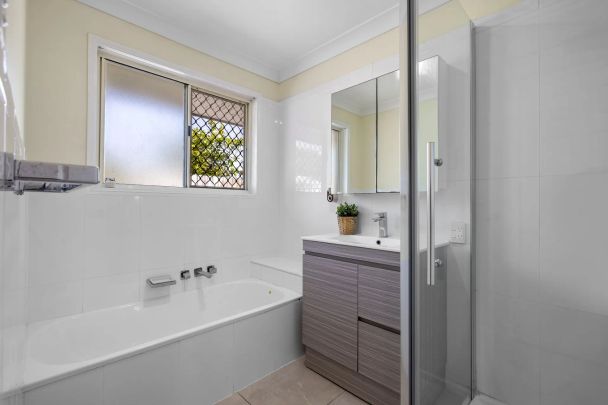 Immaculate Four-Bedroom Family Home in Exclusive Kuraby Cul-de-Sac - Photo 1