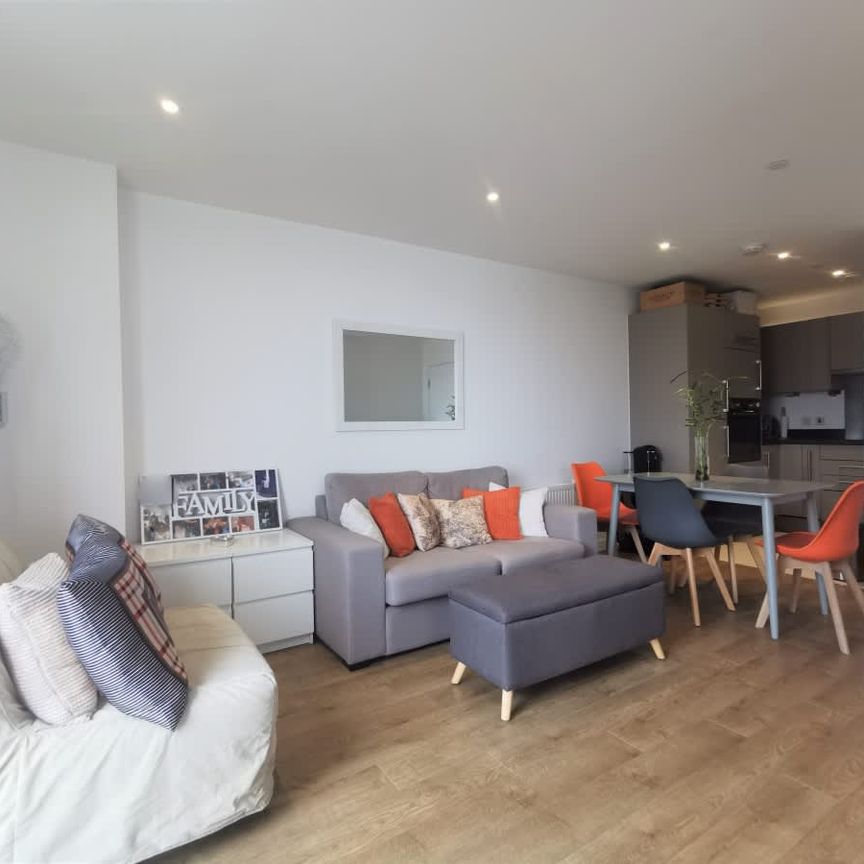 Bessemer Place Platinum Riverside Greenwich SE10 - Photo 1