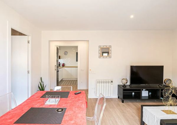 Carrer de Travau, Barcelona, Catalonia 08031