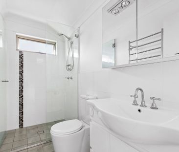 90a Waterview Street, Mona Vale NSW 2103 - Townhouse For Rent | Domain - Photo 5