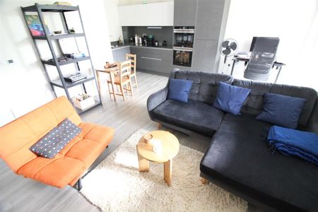 Avenue Road, London - Photo 2