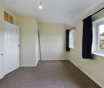 Terraced House to rent on - Photo 5