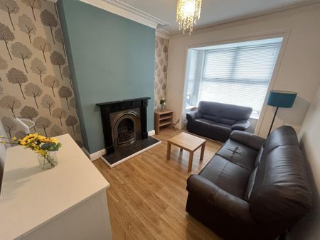 Wetherby Grove, Leeds, LS4 - Photo 4