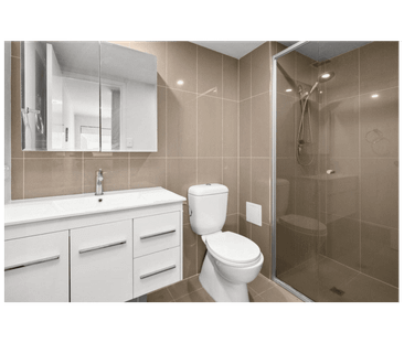 Light-Filled, Secure Apartment in Prime Location - Photo 6