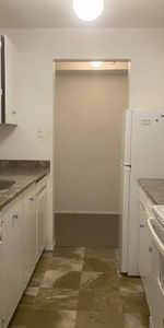 Unfurnished 2 bed, 1 bath apartment for rent - Photo 3