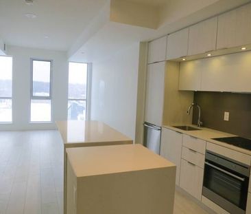 Downtown Spacious Condo Bachelor For Rent - Photo 1