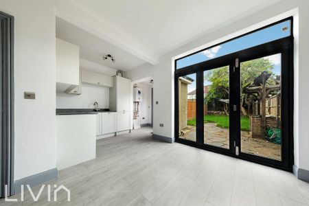 3 bedroom terraced house to rent - Photo 5