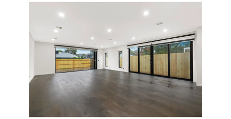 Stylish Double-Storey Home in Prime Blackburn Location - Photo 2