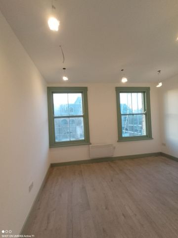 Studio Flat, Putney Hill, SW15 - Photo 2