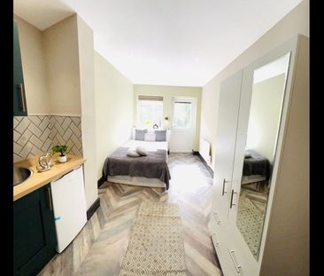 Room in a Shared House, Hawkhurst Road, SW16 - Photo 4