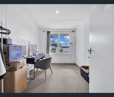 Low-Maintenance Living in a Convenient Norlane Location - Photo 6