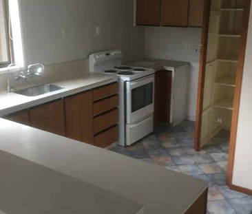 QUIET TWO BEDROOM HOME - Photo 5