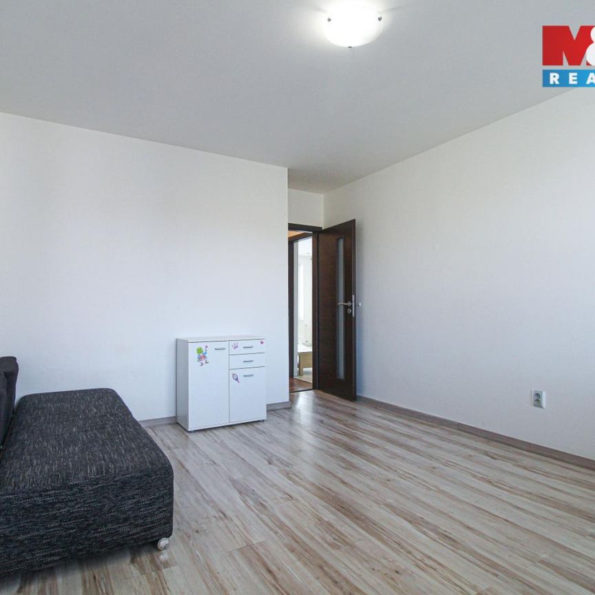 Pronájem bytu 3+1 76 m², Revoluční 654, Buštěhrad - Photo 1