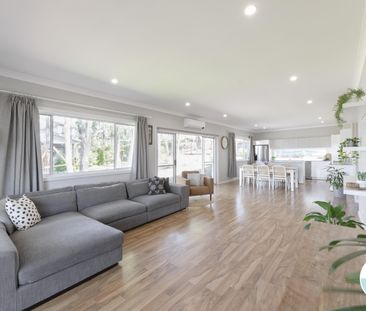 4 Nightshade Crescent, Murrays Beach NSW 2281 - House For Rent | Do... - Photo 5