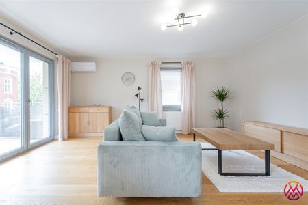 w garażu podziemnym - Фото 3