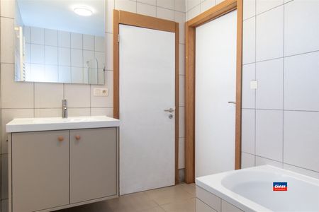 Woning met 2 slpks en koer - € 1.100 - Photo 4