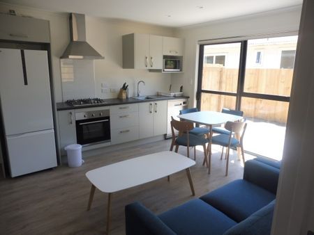 Two weeks free rent on a fixed 12 month tenancy! - Photo 2