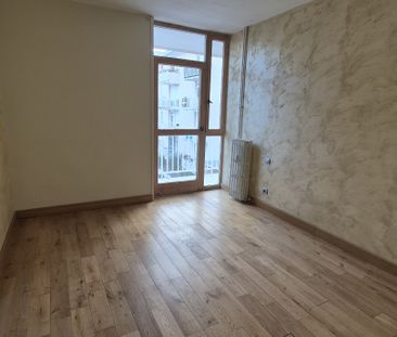 Location Appartement 3 pièces 67m² MAUBEUGE 59600 - Photo 3
