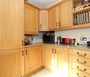 2 Bed Maisonette, Sandall Close, W5 - Photo 5