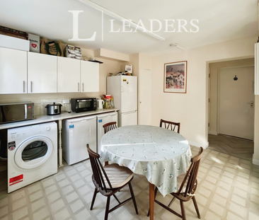 1 bedroom in a house share to rent - Photo 5