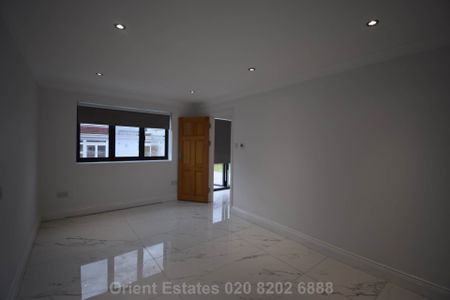 Price £6,000 pcm - Available Now - Furnished - Photo 2