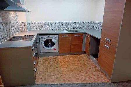 Lock, The Decks, WA7 - Photo 4