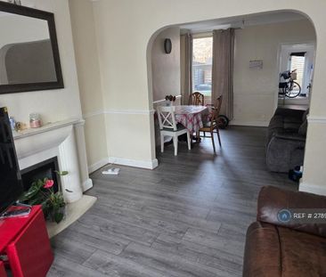 3 bedroom terraced house to rent - Photo 3