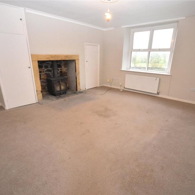 2 bedroom end of terrace house to rent - Photo 1