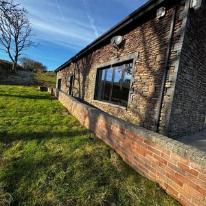 7 bedroom detached house to rent - Photo 2