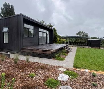 Modern Living in a Serene Countryside Atmosphere - Photo 3