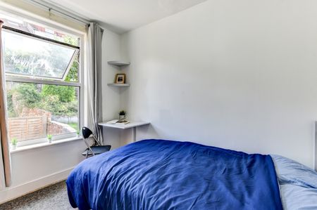 6 Bed Terraced House, Milner Road, BN2 - Photo 5