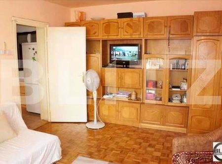 Inchiriere 2 camere, 49 mp, complet mobilat si utilat, zona linistita - Photo 2