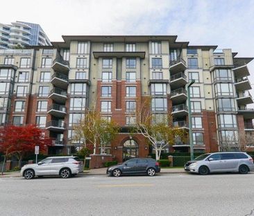 Uptown White Rock Sussex Concrete Building 2 Bedroom/DEN/2 Bathrooms - Photo 2