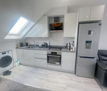 1 bedroom flat to rent - Photo 2