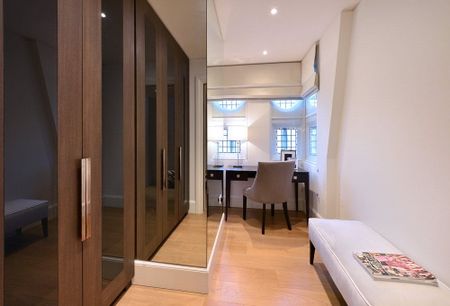 A two bedroom apartment of approximately 1,800 square feet. - Photo 5