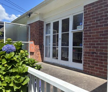 Lovely brick and tile - Photo 6