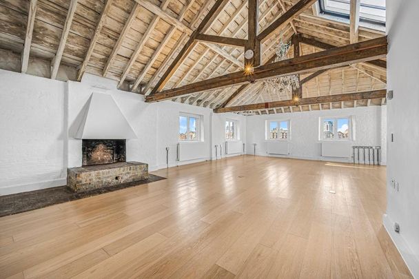 3 bedroom flat to rent - Photo 1