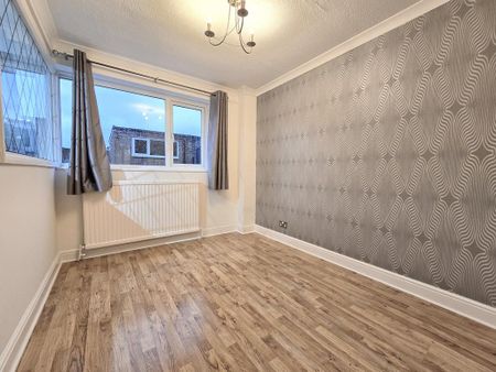 3 bedroom terraced house to rent - Photo 4