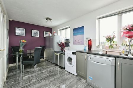 Bushy Court, Peterborough PE7 8GD - Photo 3