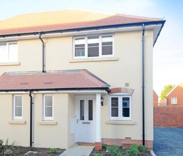 2 bedroom end of terrace house to rent - Photo 4