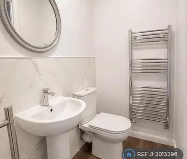 4 bedroom terraced house to rent - Photo 6