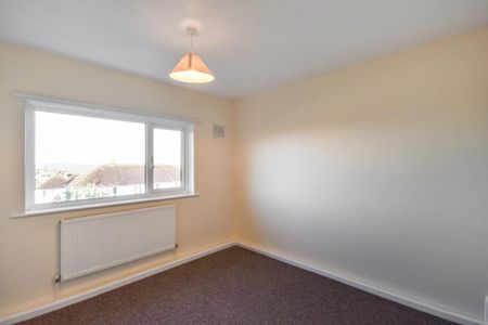 Thornacre Road, Shipley, BD18 1JY - Photo 5